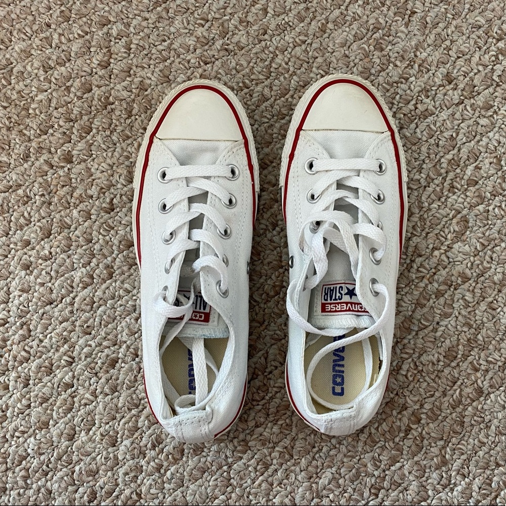 White Converse All Stars Shoes Women’s Size 6